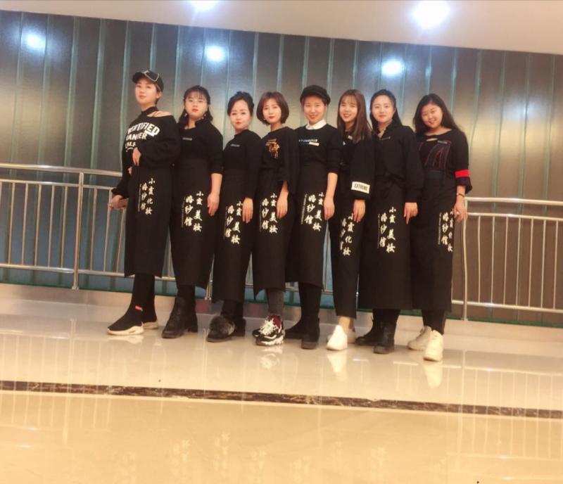 小霞美妆婚纱馆